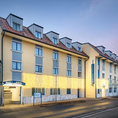 City Hotel Штоккерау Экстерьер фото