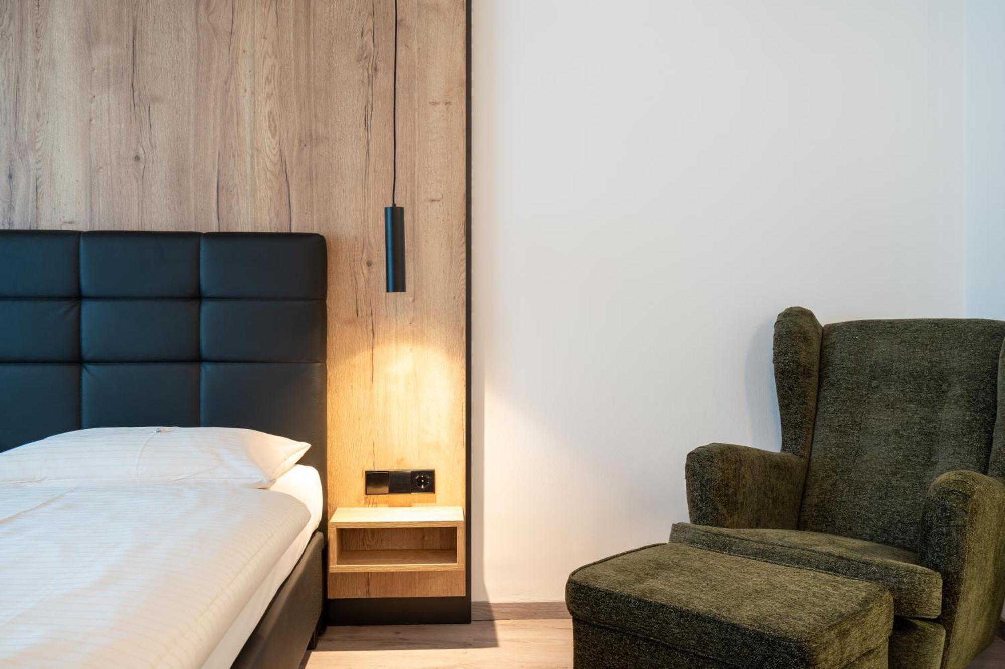 City Hotel Штоккерау Экстерьер фото